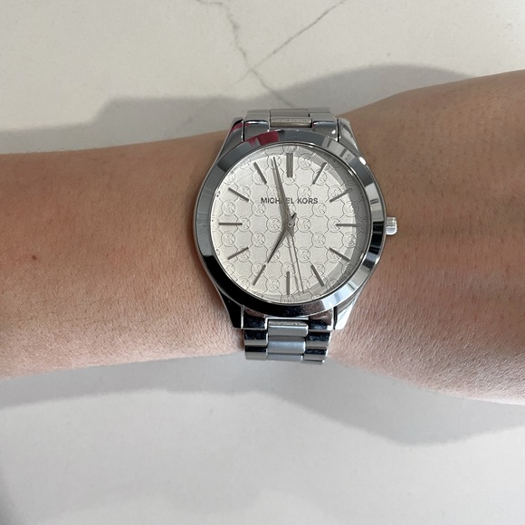 Authentic Silver Michael Kors Watch - Picture 4 of 5